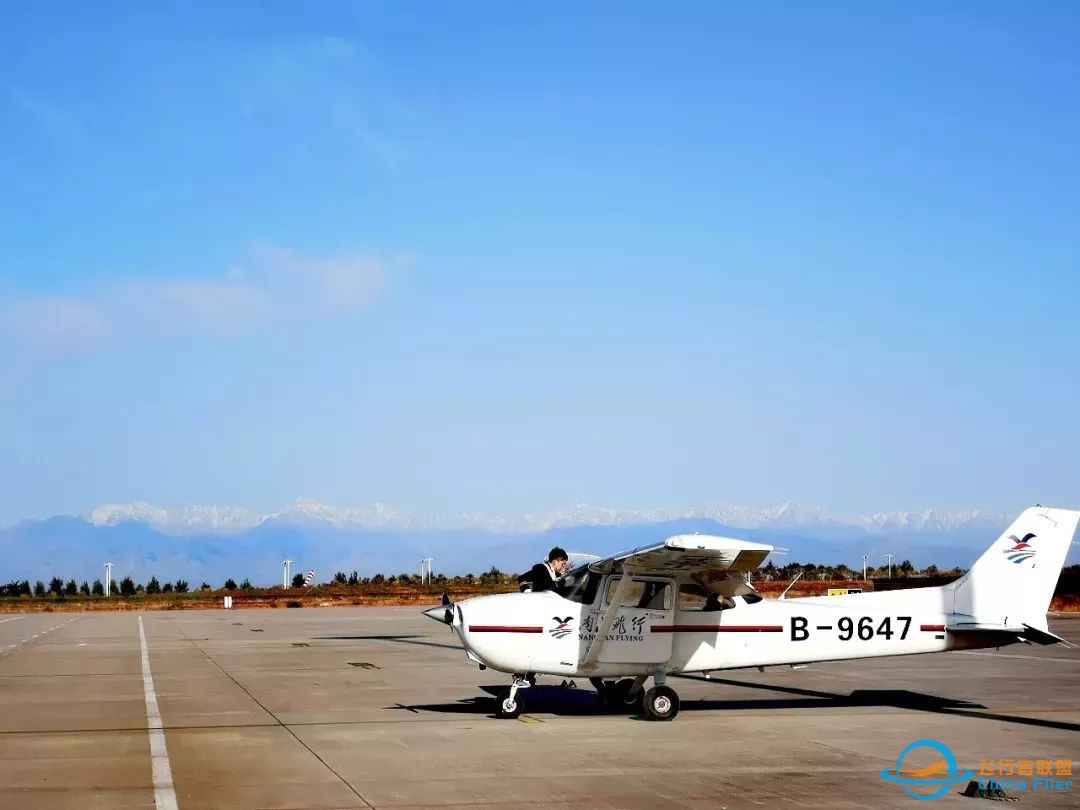 烟台南山学院航空学院训练机型系列一:传奇塞斯纳!-5506 