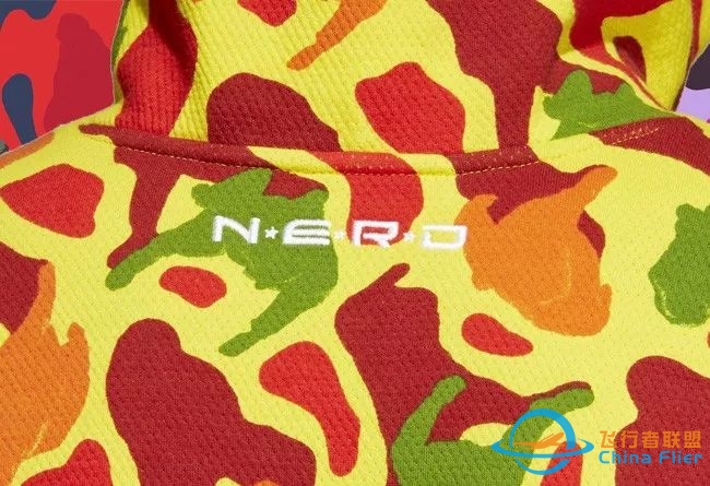 不仅鞋款价格已上万,菲董 NERD 服饰系列更让人刮目相看!-3981 