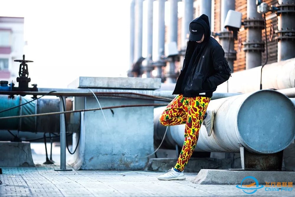 不仅鞋款价格已上万,菲董 NERD 服饰系列更让人刮目相看!-6938 