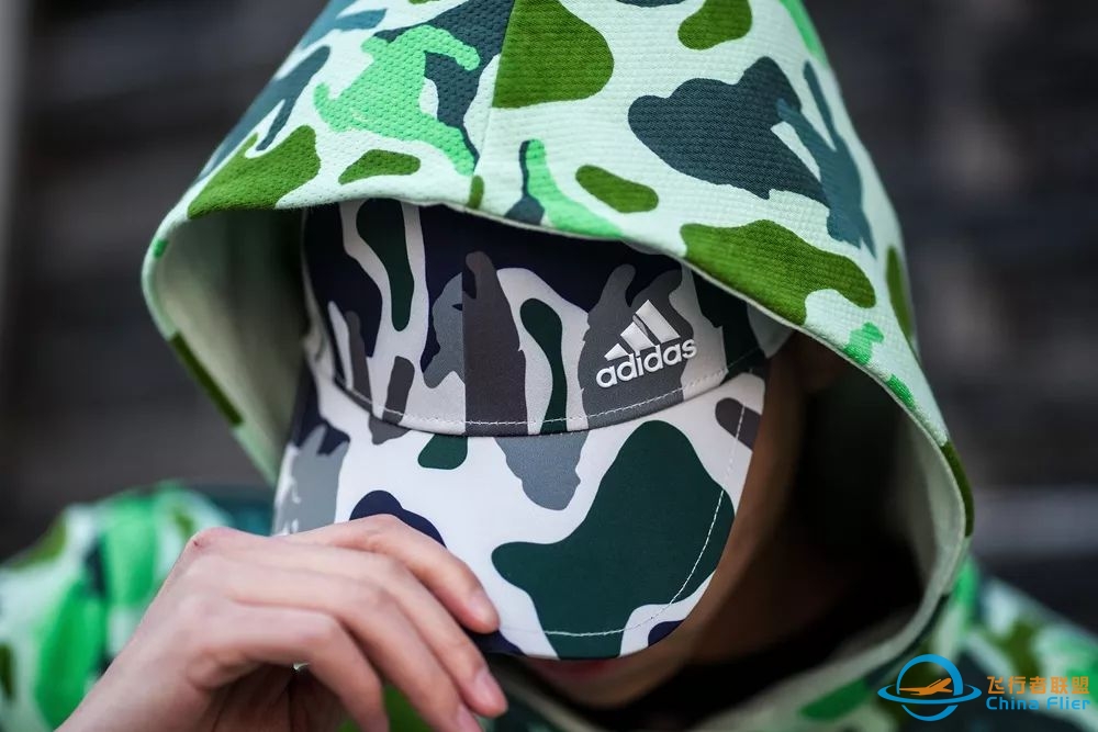 不仅鞋款价格已上万,菲董 NERD 服饰系列更让人刮目相看!-3965 