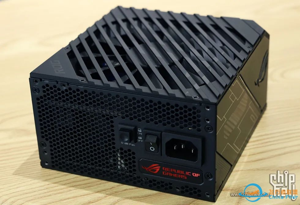 [电脑][第六届机王争霸赛]水冷组——X元素T引擎 by GAMING-8004 