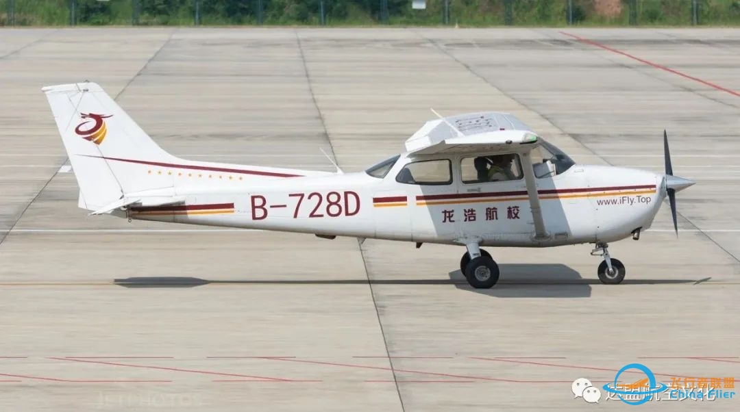 Cessna 172  塞斯纳172-4907 