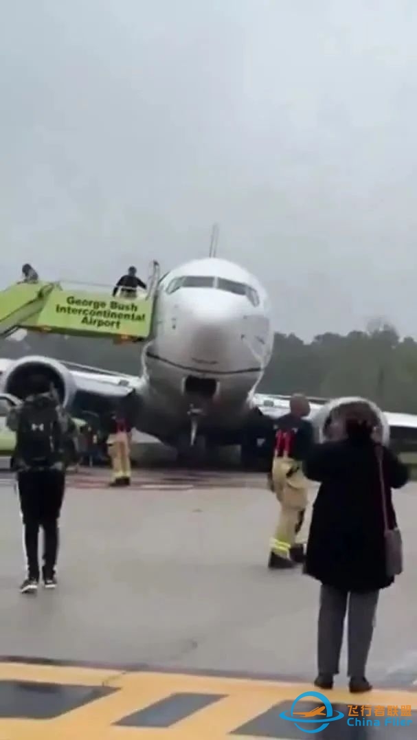 A United Airlines Boeing 737 MAX 8 left the runway after landing