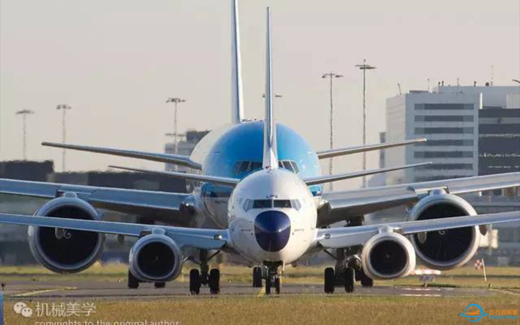 当737遇上777……-7202 