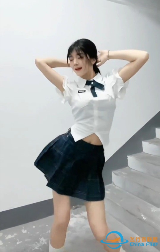 撞车超羽大佬，最后被大佬的天狮不知名起手给暴击拿捏了  《现代空战3d》-9398 