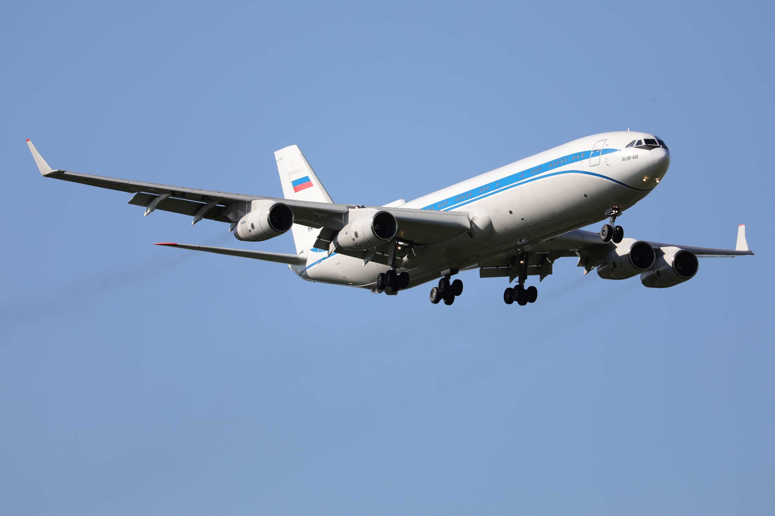 昨天拍的俄罗斯空中指挥机 ZBAA36R-7679 