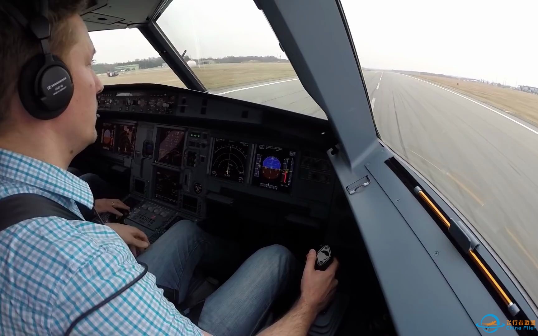 观看空客A320着陆训练-8432 