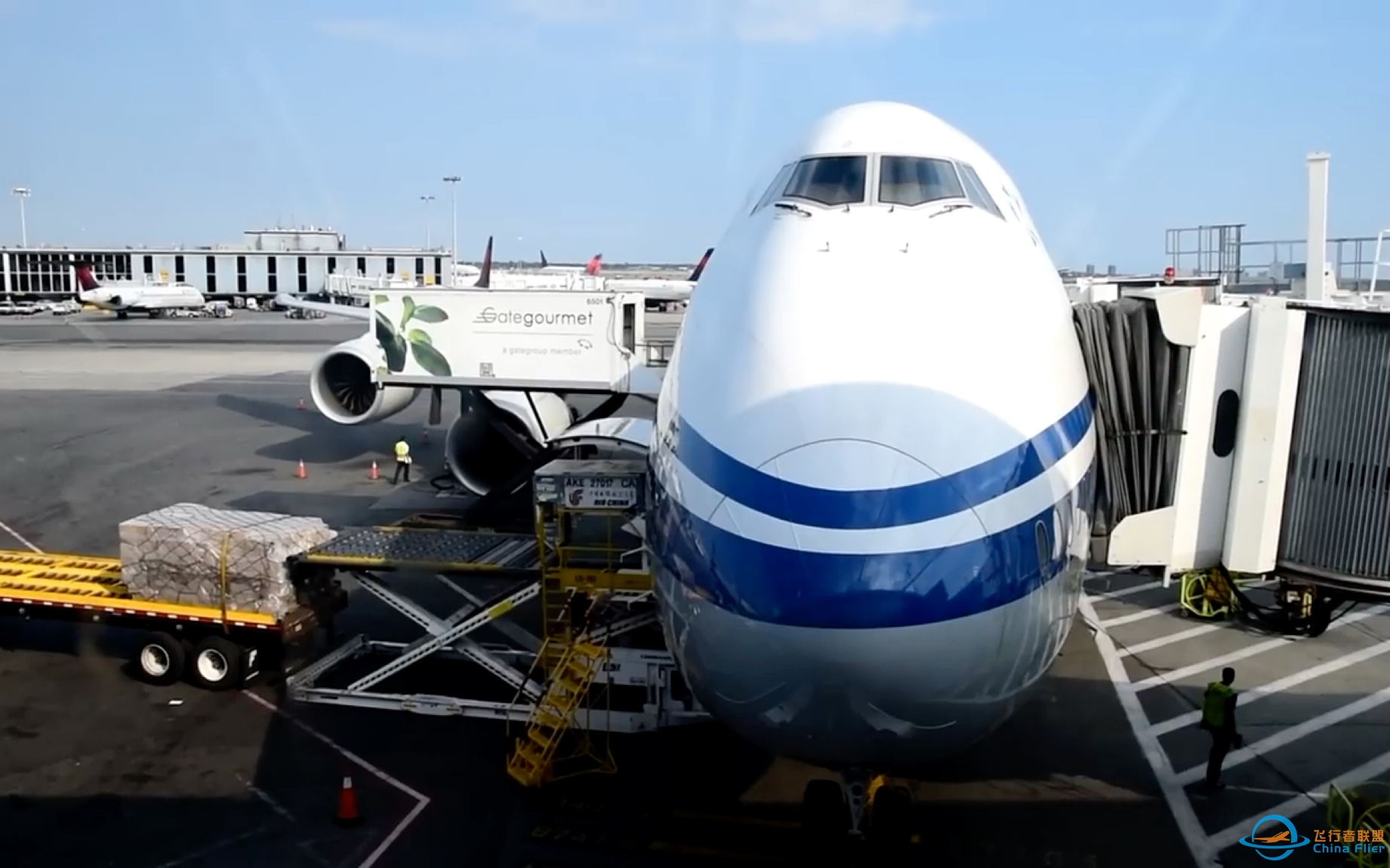 【飞行报告】国航波音747-8(CA982纽约～北京)商务舱-3760 