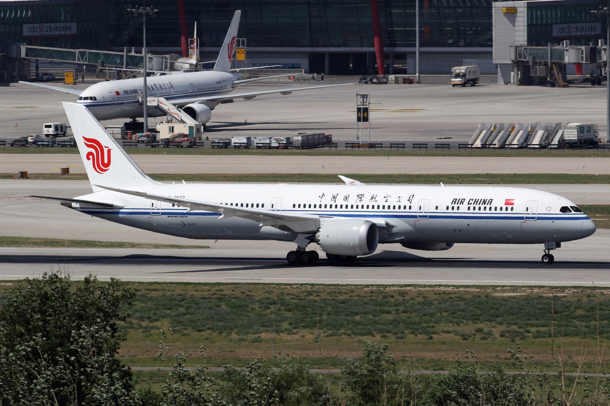 电脑翻出2016年拍的飞机3-7588 