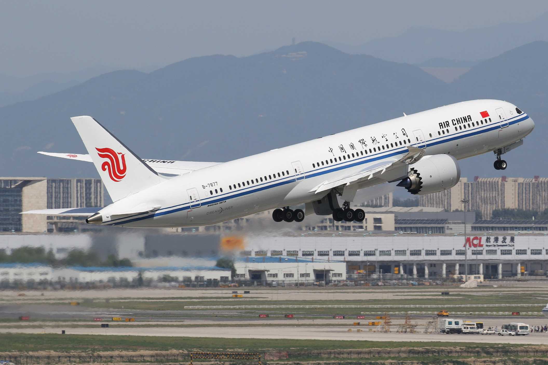 电脑翻出2016年拍的飞机3-3258 