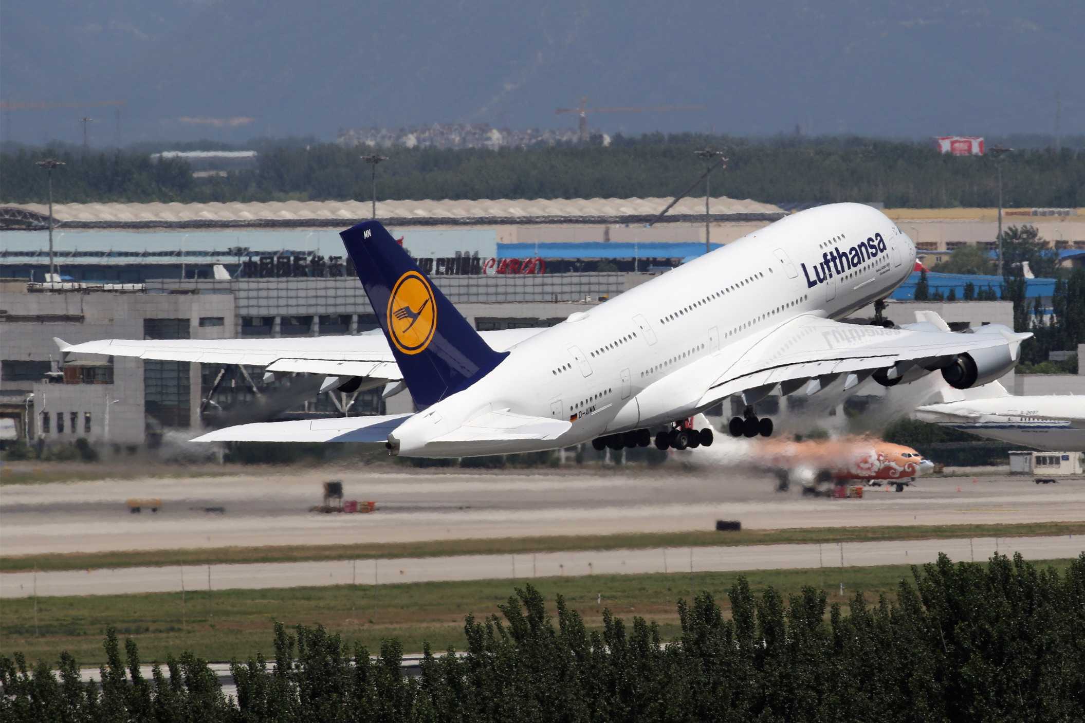 电脑翻出2016年拍的飞机3-7009 