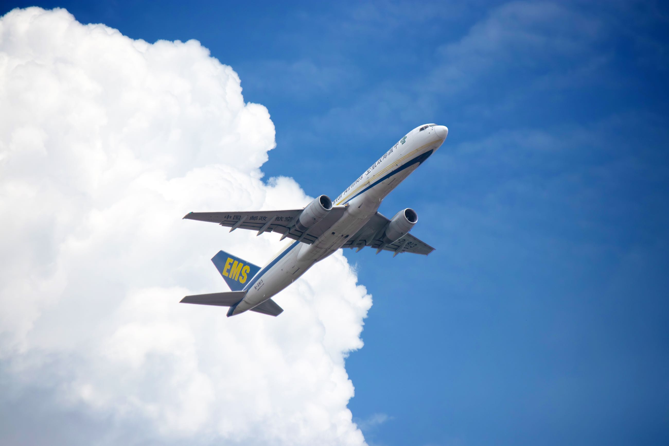 在货运活跃的757们-8178 