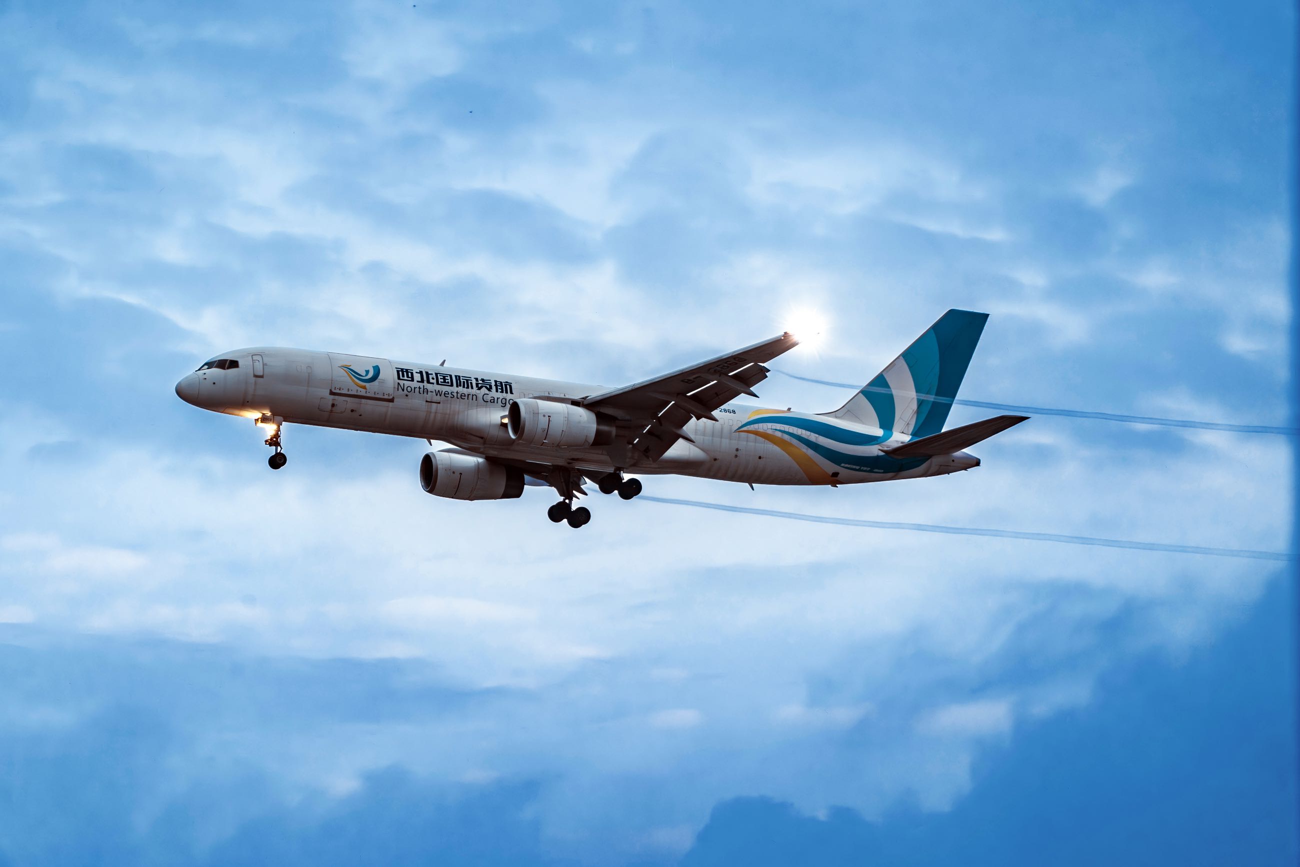 在货运活跃的757们-9251 