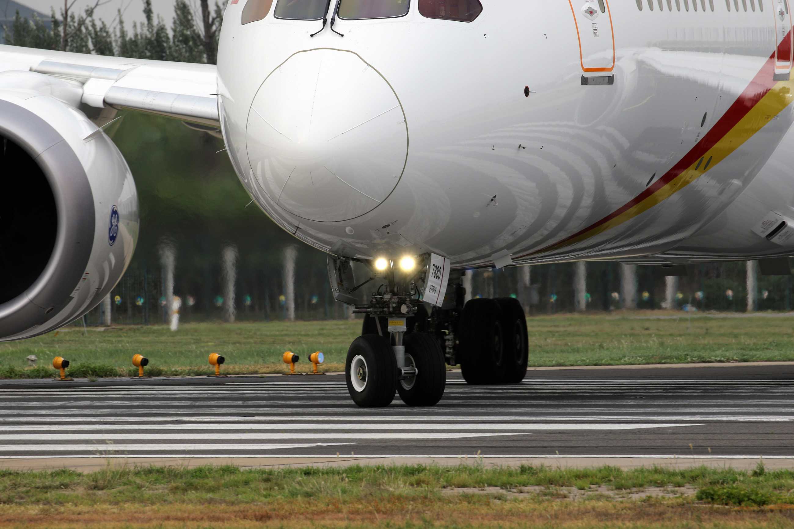 发一些十年前在首都机场拍的飞机-3946 