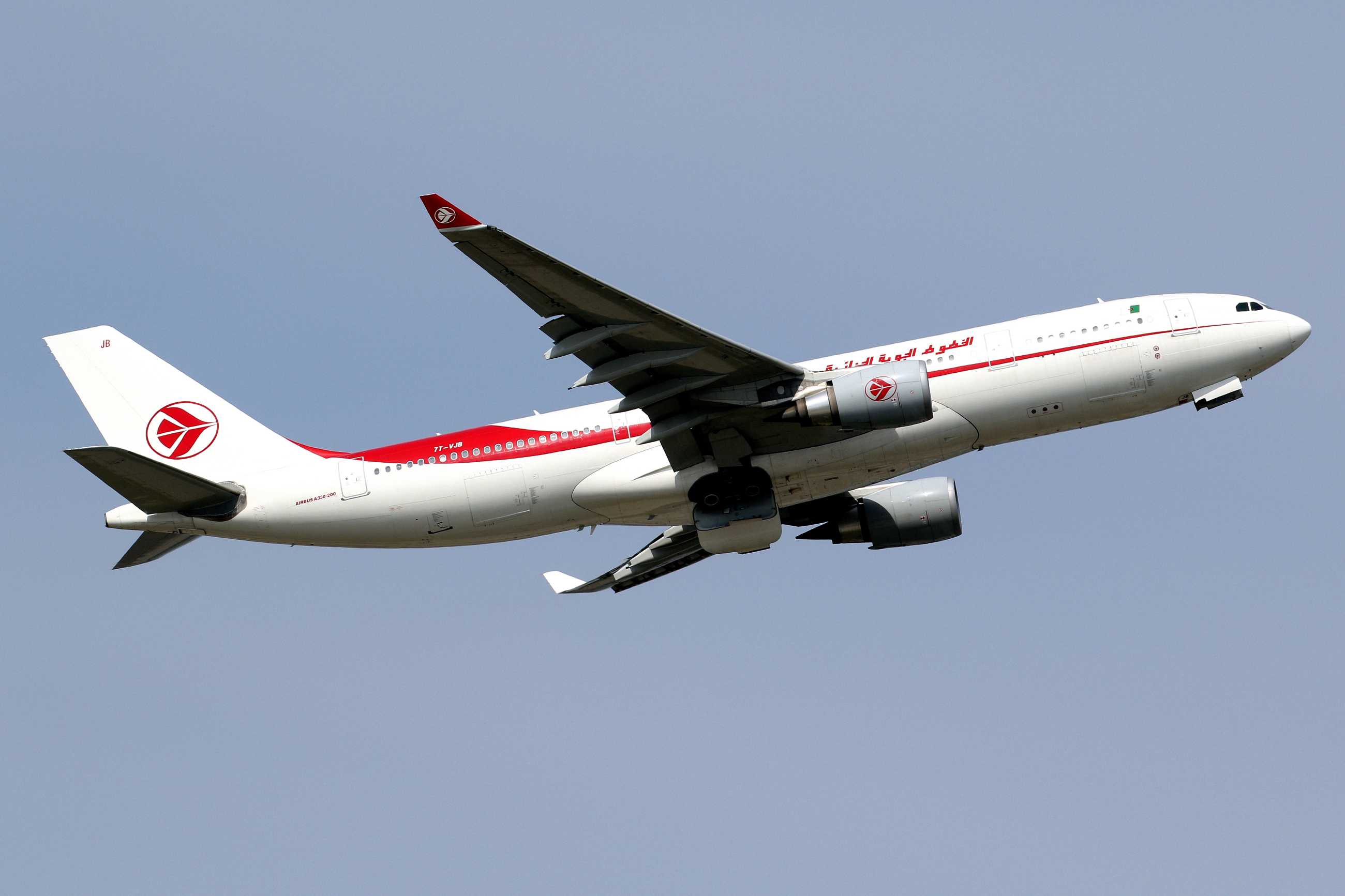 发一些十年前在首都机场拍的飞机-565 