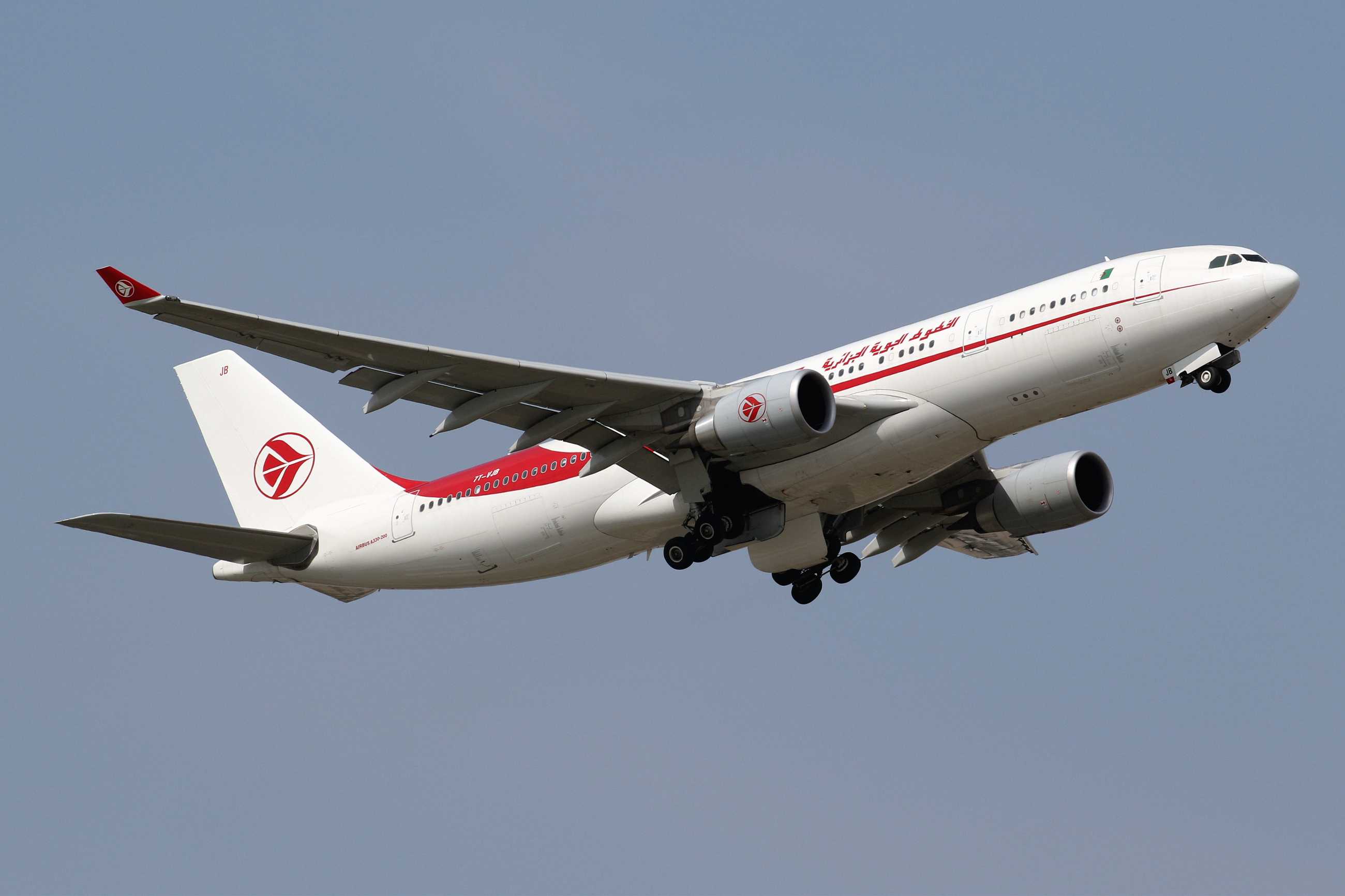 发一些十年前在首都机场拍的飞机-772 