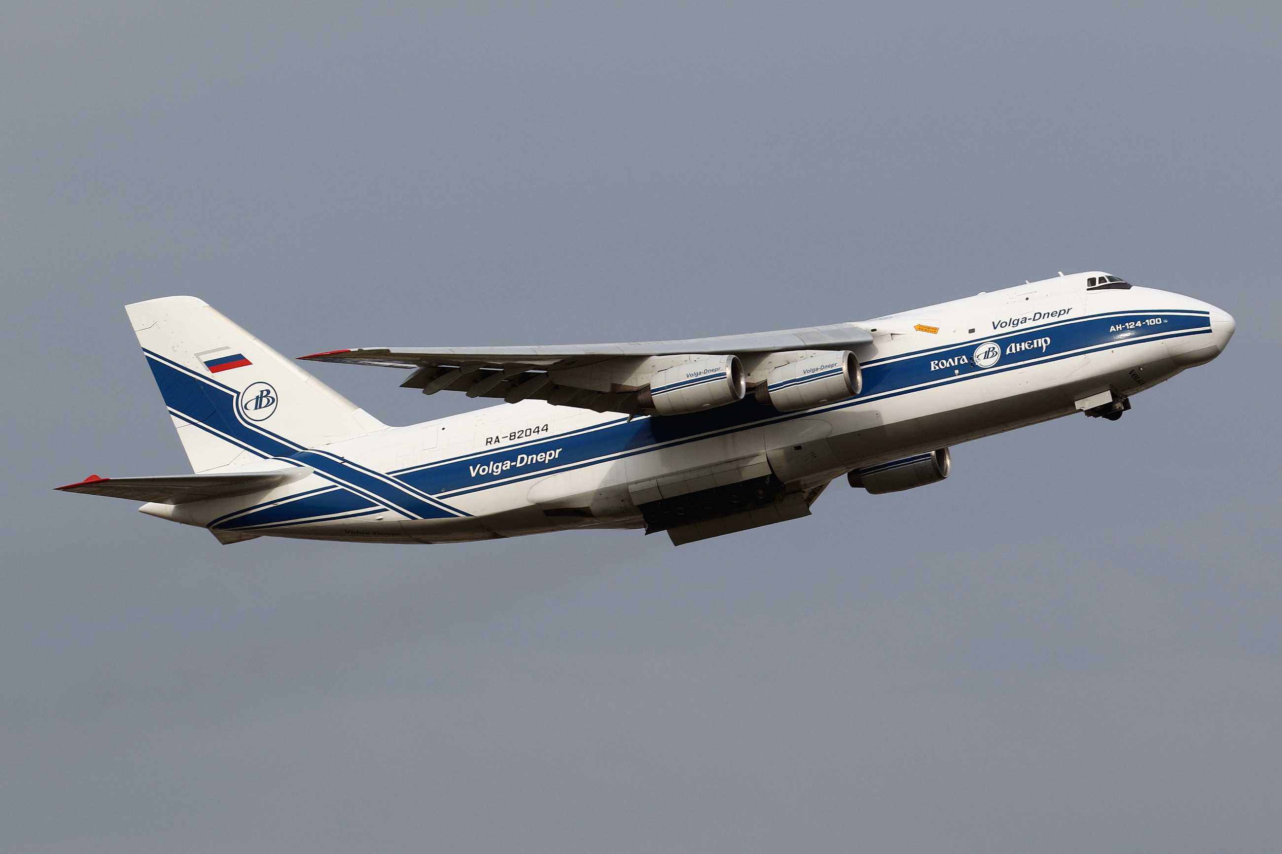 发一些十年前在首都机场拍的飞机-653 