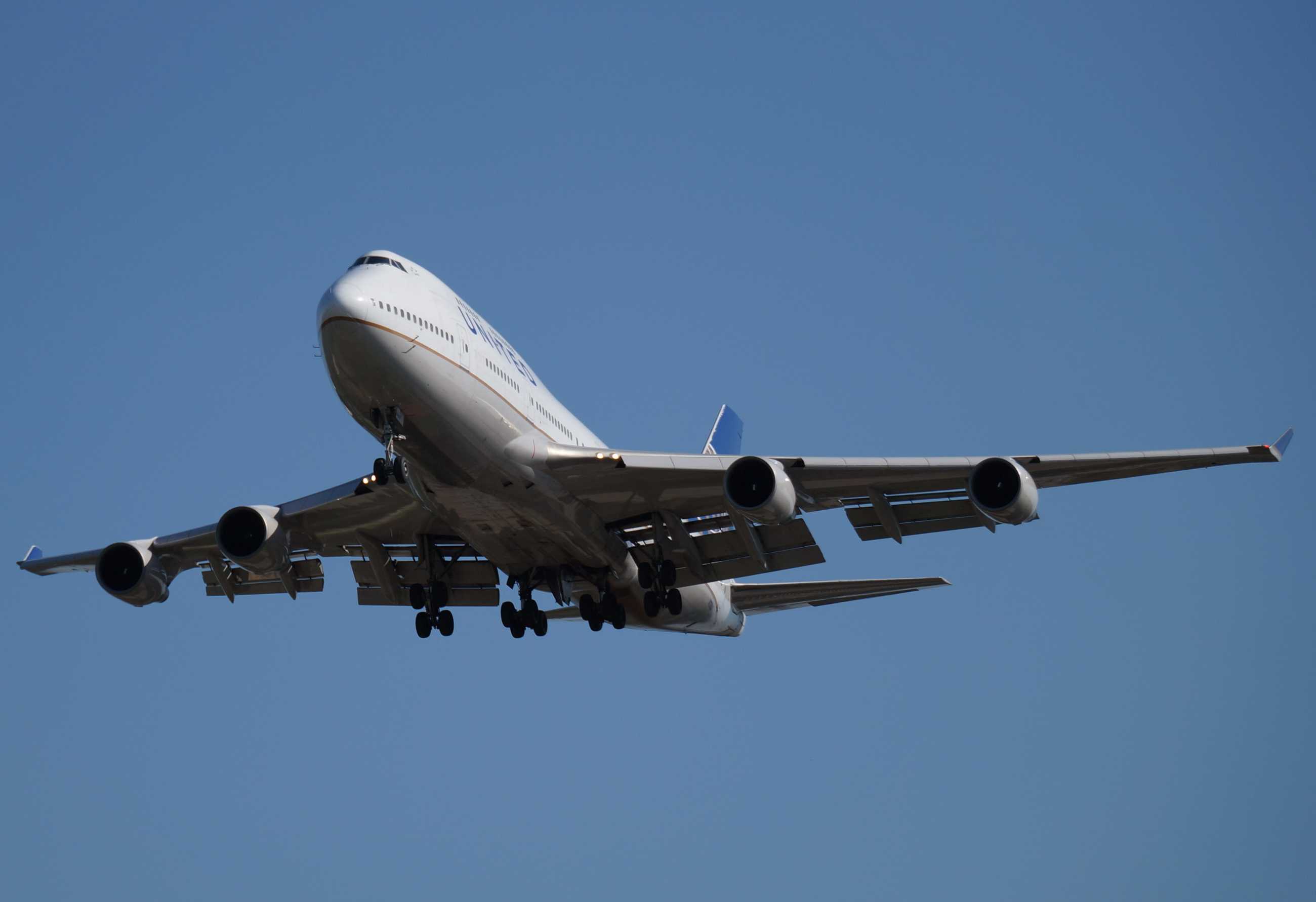 发一批2013年拍的飞机-512 