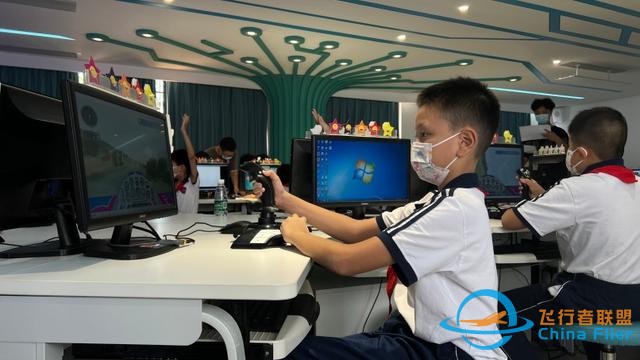 全国青少年模拟飞行竞技，他们代表广东“起飞”-7255