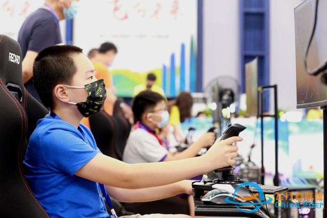 全国青少年模拟飞行锦标赛在汉阳开赛-9662