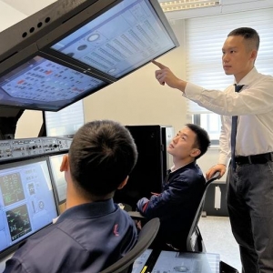 东航飞行教员：2022模拟飞行90711小时