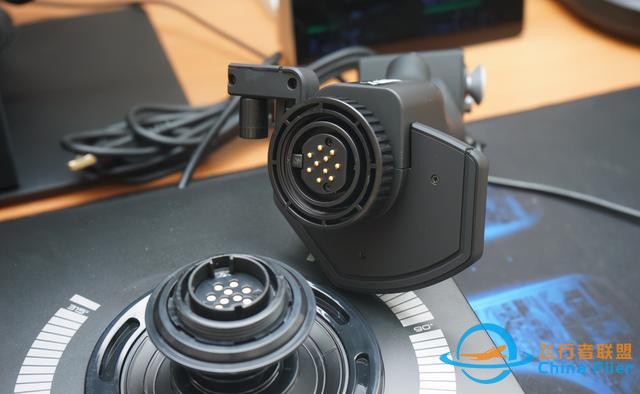 对于飞行它是认真的：罗技 X56 HOTAS仿真飞行摇杆-2337