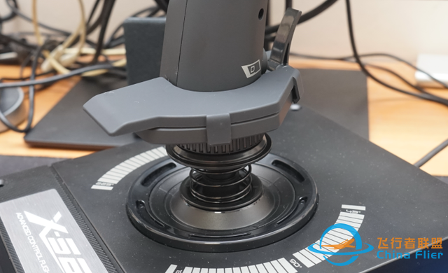 对于飞行它是认真的：罗技 X56 HOTAS仿真飞行摇杆-1570