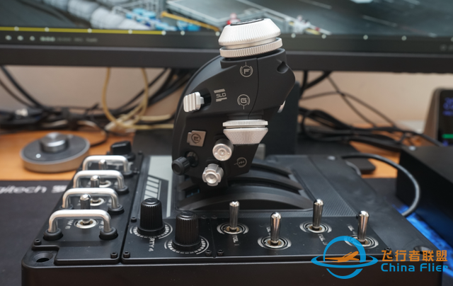 对于飞行它是认真的：罗技 X56 HOTAS仿真飞行摇杆-6797