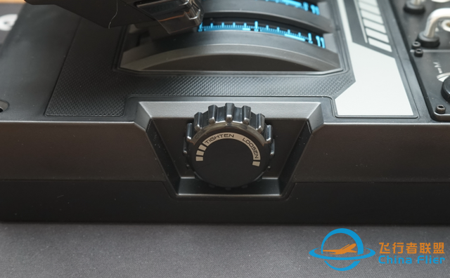 对于飞行它是认真的：罗技 X56 HOTAS仿真飞行摇杆-2052