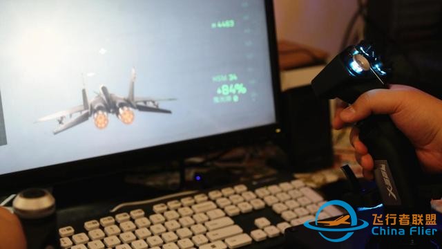 反馈最真实的飞行摇杆 罗技HOTAS系列飞行模拟控制器评测-489