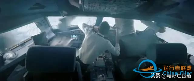 痛！十大空难改进人类飞行技术，有的是油箱隐患，有的是致命座椅-7877