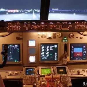 探索波音737驾驶舱！