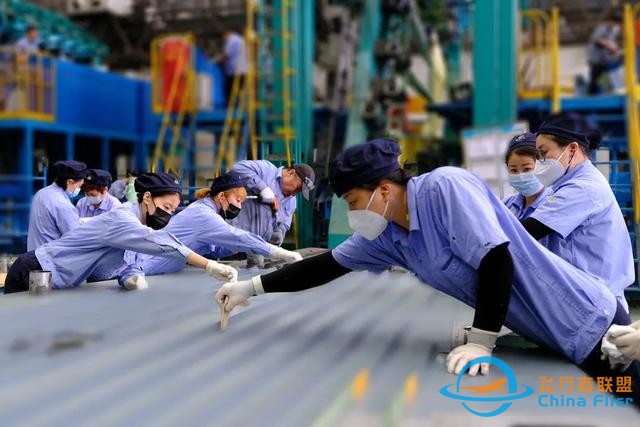 航空工业各单位：知寒知暖，在你身边-9023