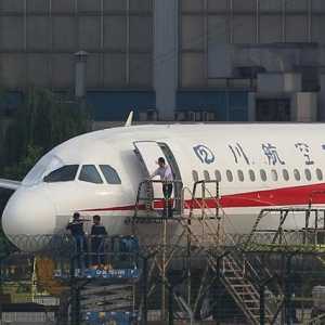 民航局调查川航风挡玻璃破碎事件 空客派技术团队支持