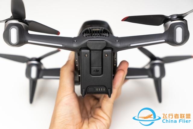 零基础也能玩的穿越机？大疆DJI FPV Combo穿越机开箱试飞-1380