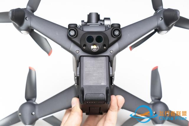 零基础也能玩的穿越机？大疆DJI FPV Combo穿越机开箱试飞-8046
