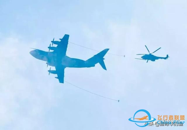 空中加油飞机A400M近距离接触 原来是这样加油的-8343