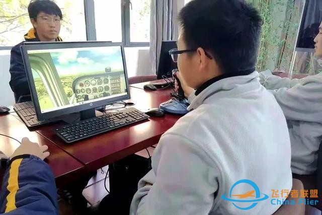 酷~嘉定这所学校里“藏”着上海首家航空运动模拟飞行训练基地！-7713