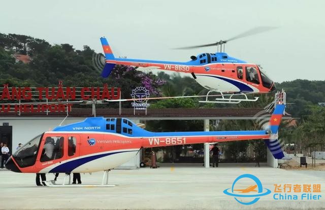 刚从越南回来 这架直升机成为改革开放33年的标志-6147