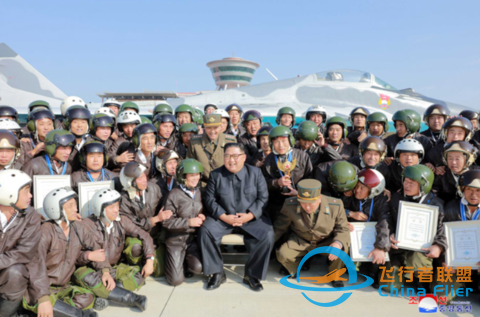 金正恩观摩朝鲜战斗飞行技术大赛 现场战机云集-9200