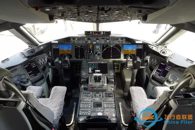 首次详解C919驾驶舱，空客波音结合体？-859