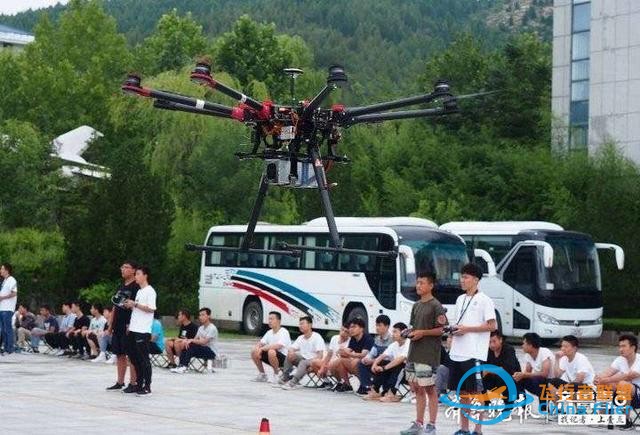 报名参军大学毕业生入役前苦练无人机技术，培养未来必备技能-5972