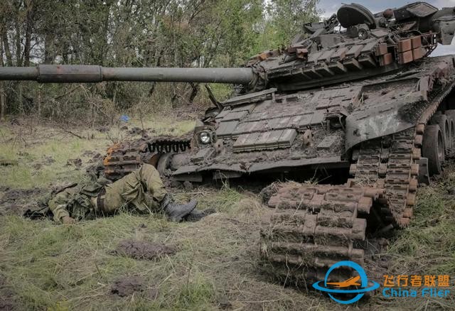 战场上的几次意外，给解放军提了个醒，无人机产业，该动员起来了-2640