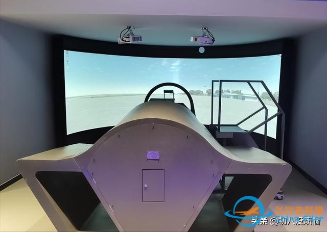 虚拟现实飞行体验：真实感爆棚的飞行模拟器，探索一场奇妙之旅-2082