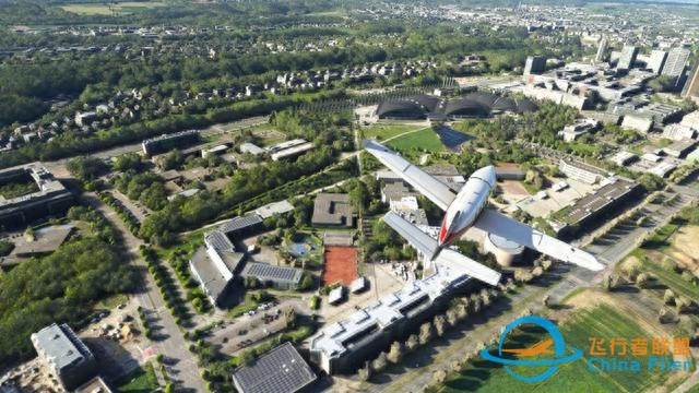 带玩家领略日内瓦等城市美景，《微软飞行模拟器》游戏发布更新-6115