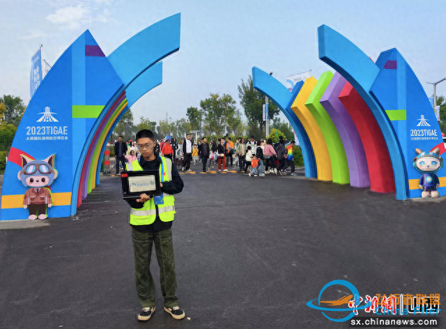 太原国际通用航空博览会：“移”起赴航空盛宴-4393