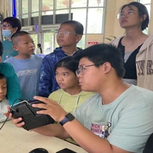 库尔勒市科技馆：航空模拟飞行表演 不一样的科技体验
