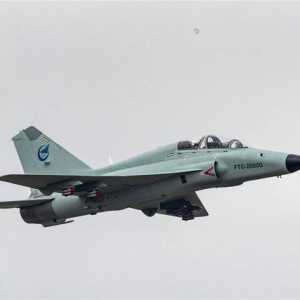 “枭龙”和歼7的融合体，FTC-2000G攻击机