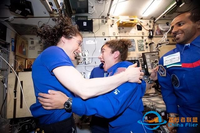 女航天员去太空时，为何要吃避孕药？在飞船中到底会发生什么？-1388