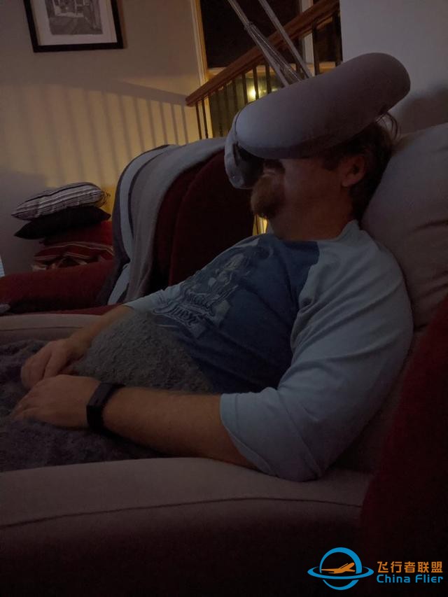 带娃在家模拟飞行15小时，引网友围观：用爱和创意抵御生活的无奈-4161